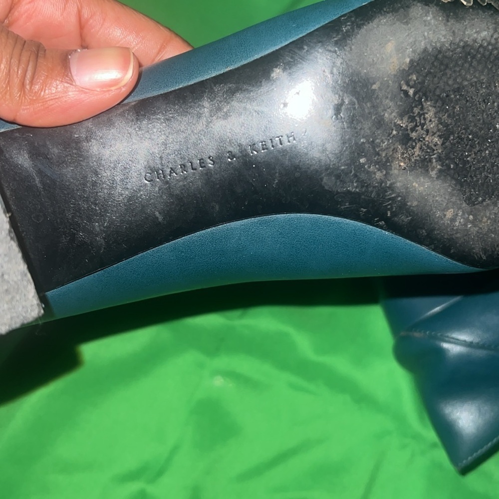 Charles & Keith Shoes size 37 - Picture 6 of 11